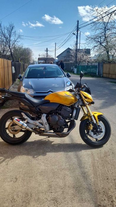 Honda Hornet 2008 + armura si genunchiere!