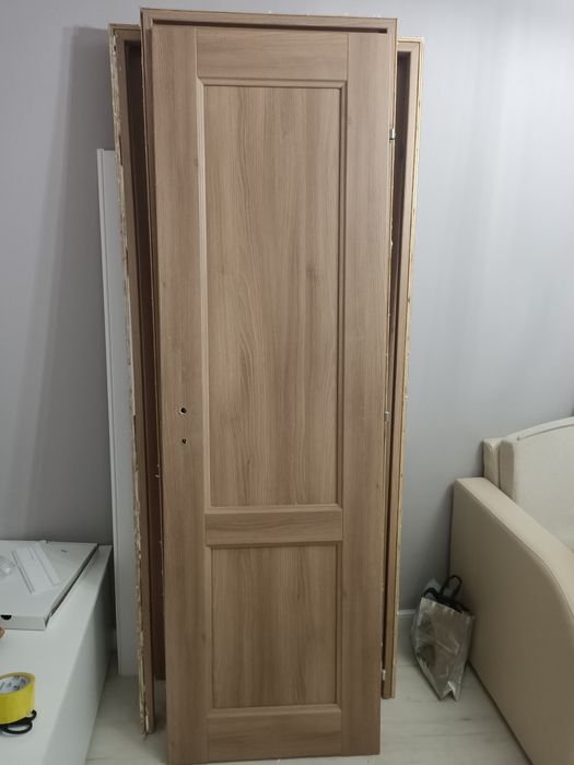 Продам двери межкомнатные.