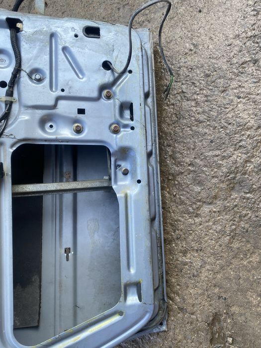 Двери мерседес 124