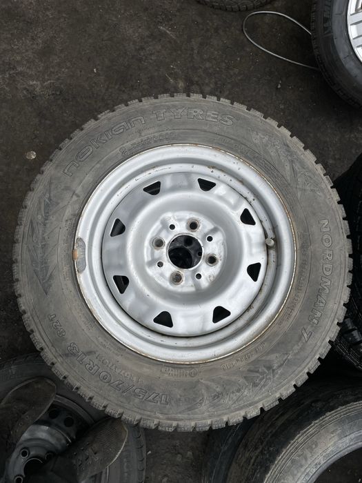 Продам 4 зимних колеса в сборе с дисками