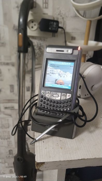 КПК Fujitsu Siemens Pocket Loox PDA