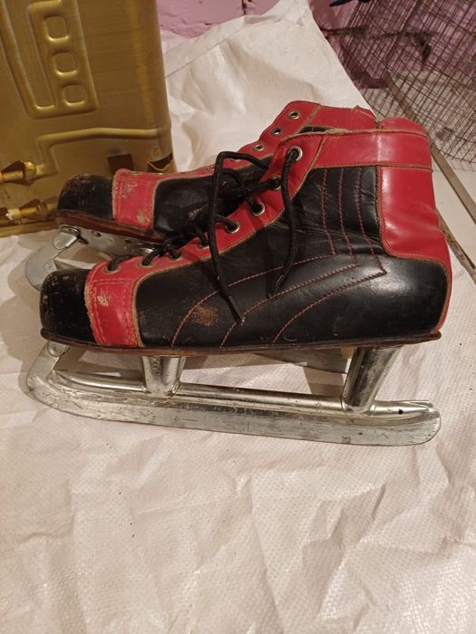 Продам коньки или обмен на лыжные ботинки 42р