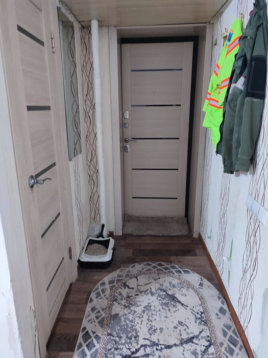 Продам двухкомнатную квартиру-студию.