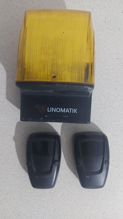 Linomatik receptor 2 canale+2 telecomenzi / lampa + fotocelule