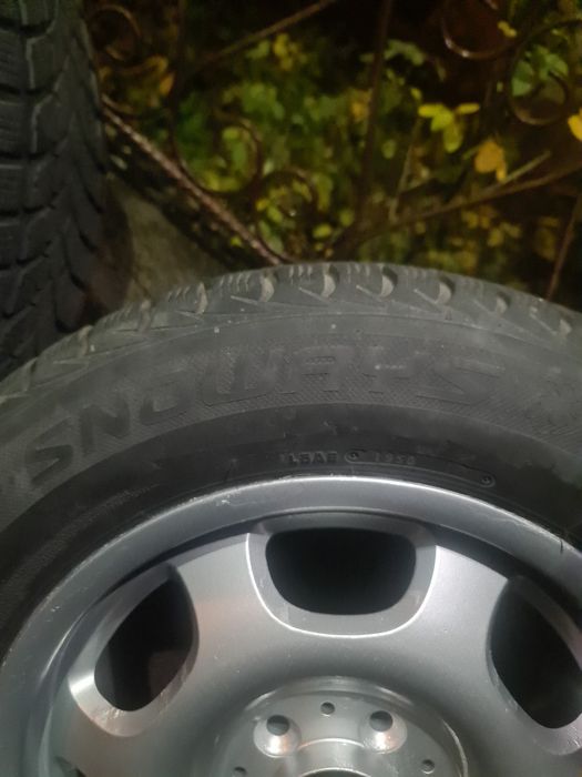 Зимни гуми с джанти много запазени