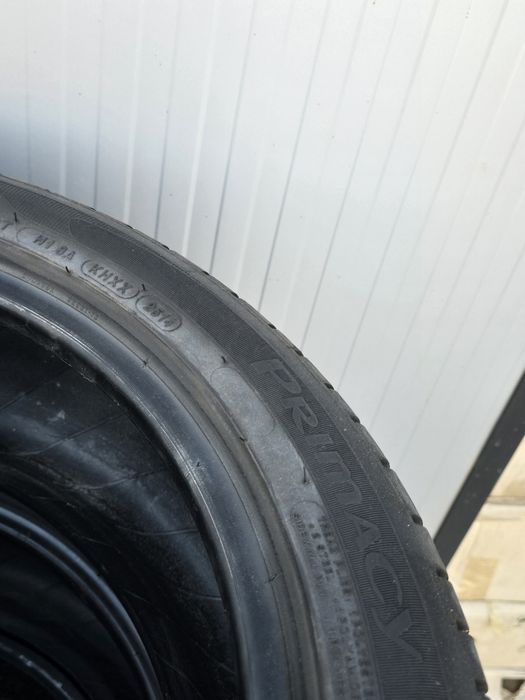 2 Броя 225/45/17 Michelin 2x5,5mm