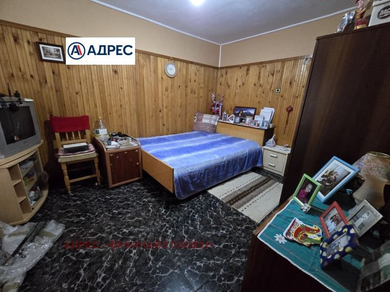 Къща в Плевен, област-с.Садовец площ 110 цена 52900