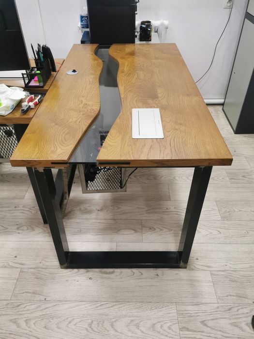 Срочно продам офисный стол