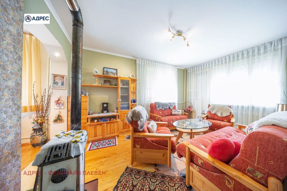Къща в Ловеч-Гозница площ 226 цена 248000