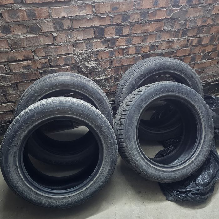 Продам хакапелита шины