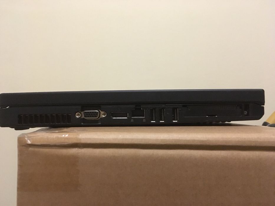 Lenovo ThinkPad W500 15.4" Laptop, Core 2 Duo, 8GB Ram, 320 GB HDD