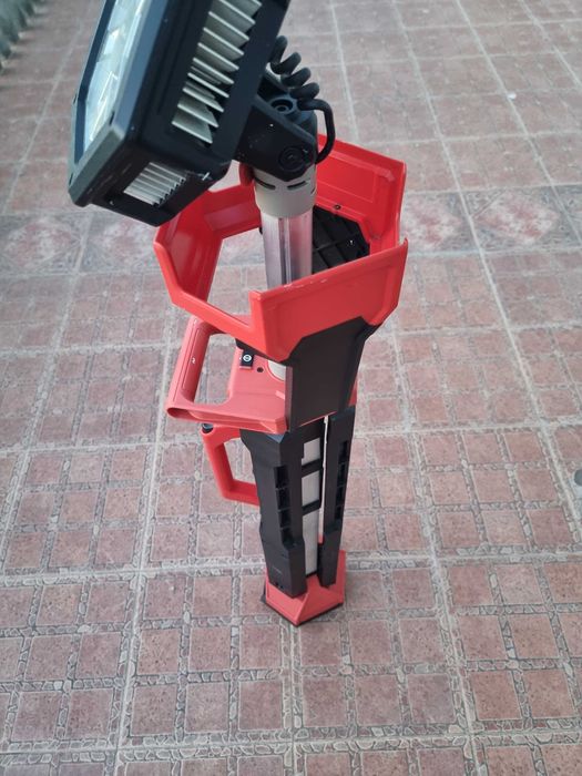 Milwaukee M18 SAL- LED фенер прожектор