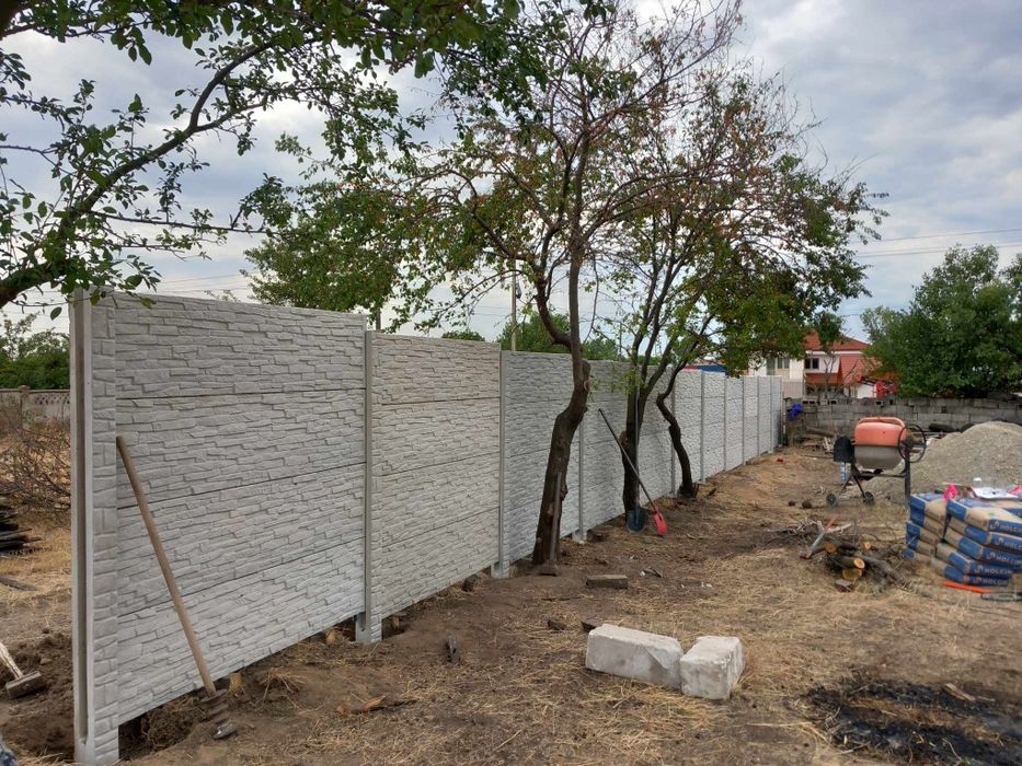 Gard beton armat vibrat și presat