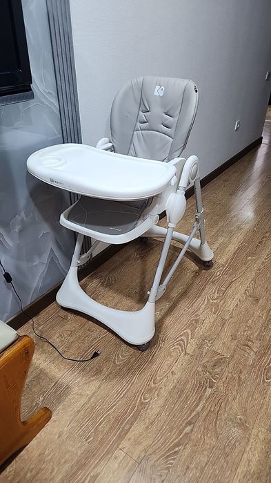 Продается коляска и детский стул