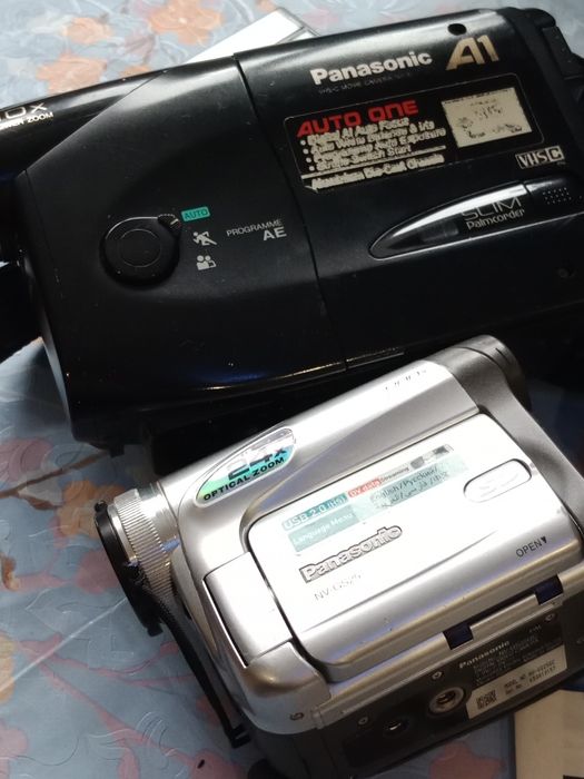 Видеокамеры Панасоник и сони