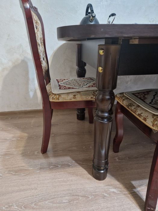 Стол со стульями, 200000тыс