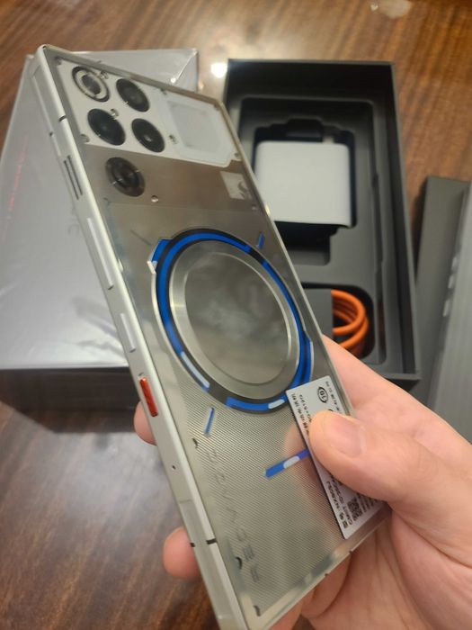 Nubia Red Magic 11 Pro+ Dual sim 5G глобален, 7500mAh, 120W зареждане