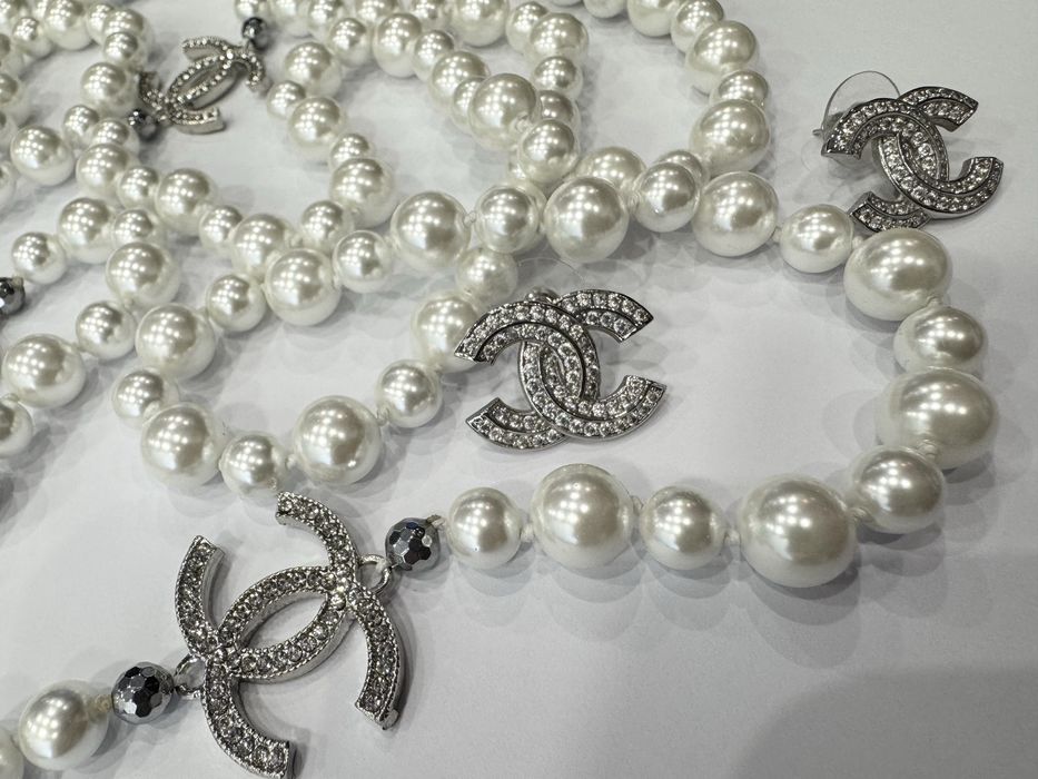 Chanel обеци и дълго колие