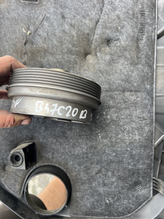 Fulie vibrochen bmw tractiune fata b47c20b intr-o conditie impecabila aproape noua , pot oferi montaj