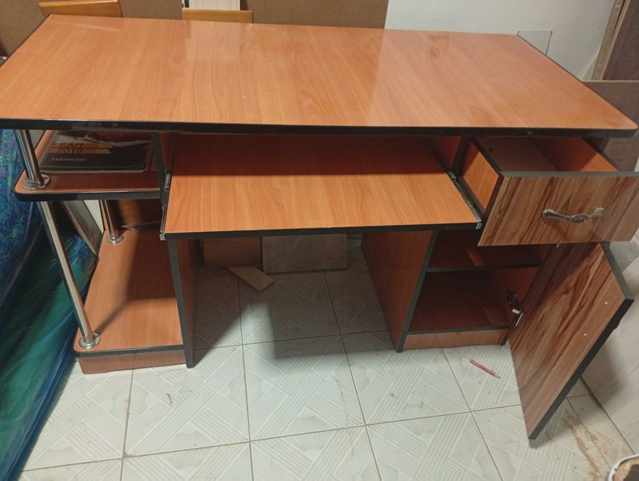 Компьютерный стол