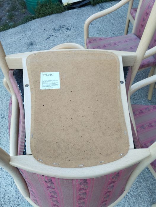 Дървени столове А136