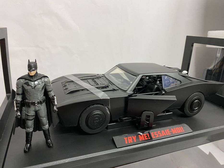 JADA TOYS BATMAN și BATMOBILE machetă auto scara 1:18 ( 30 cm)