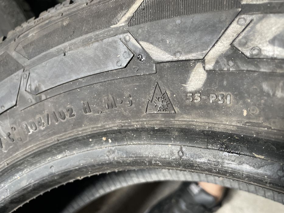 Anvelope Continental set 215/60 R 17 C  buc Dot 2022