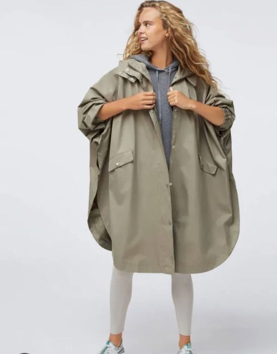 Женский плащ от фирмы Oysho оригинал на размер 48-50-52