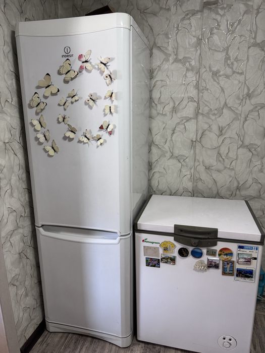 Холодильник  indesit