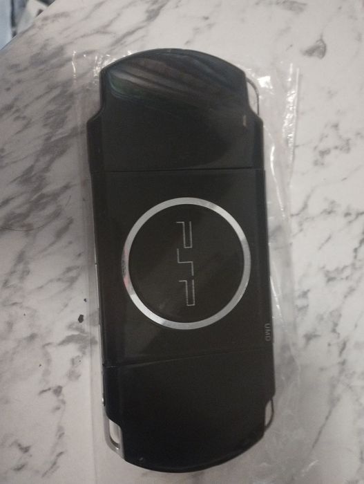 Assalom alekum Psp Sotiladi Limited My Edition Black 3000