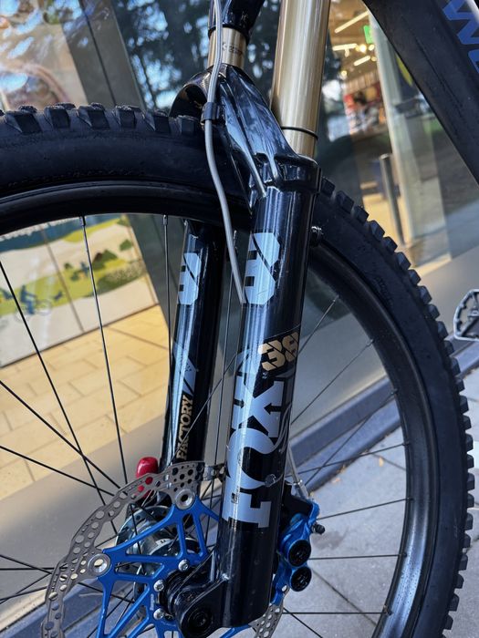 Fox 38 Kashima Factory Float 170 Grip2