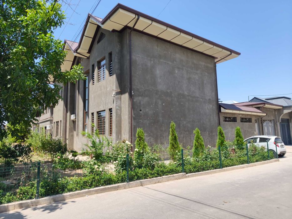 Hovli sotiladi, 3.7 sotix, burchakli