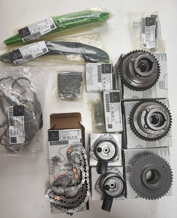 Чисто нов ! Оригинален Комплект Верижно Задвижване M271 W204, W211 др.