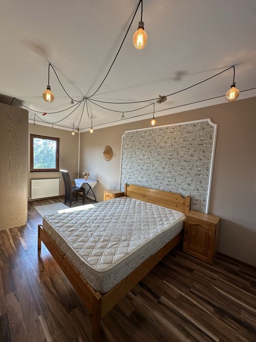 Casa renovata cu gradina de inchiriat(Radauti) 2 dormitoare,bucatarie noua, living, baie,dresing
