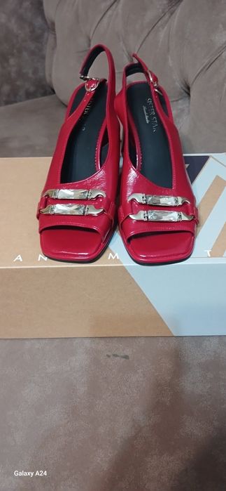 Продам босоножки женские
