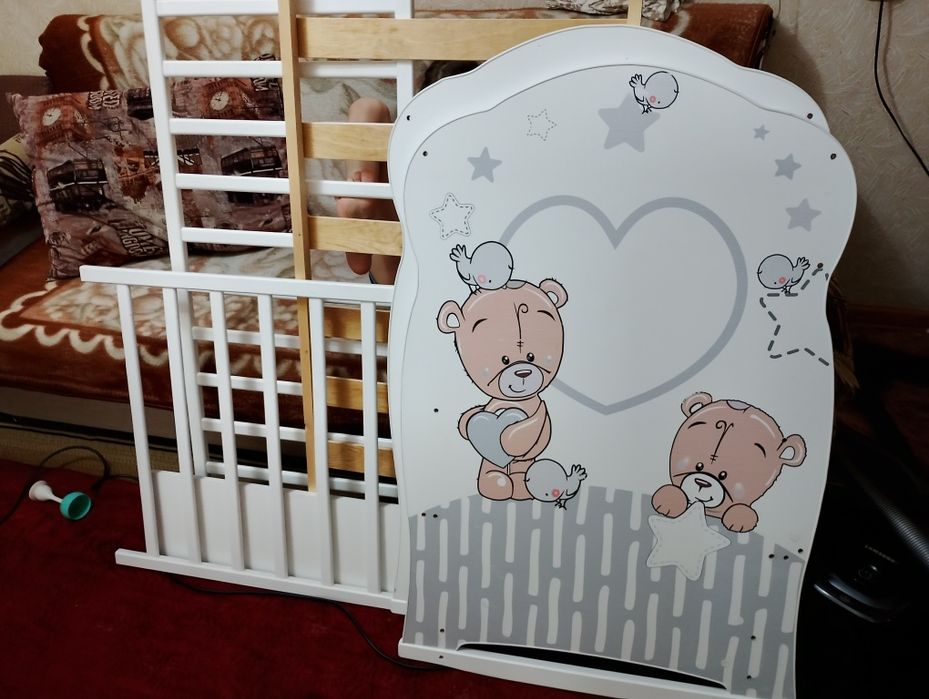 Продам детскую кроватку