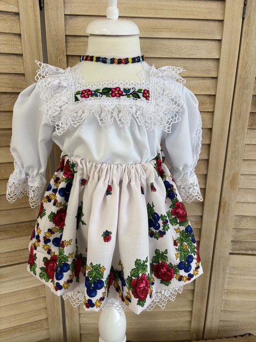 Costum popular pentru fetite de Maramures set complet
