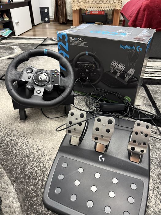 Vand volan loghitec G923 pentru xbox/pc