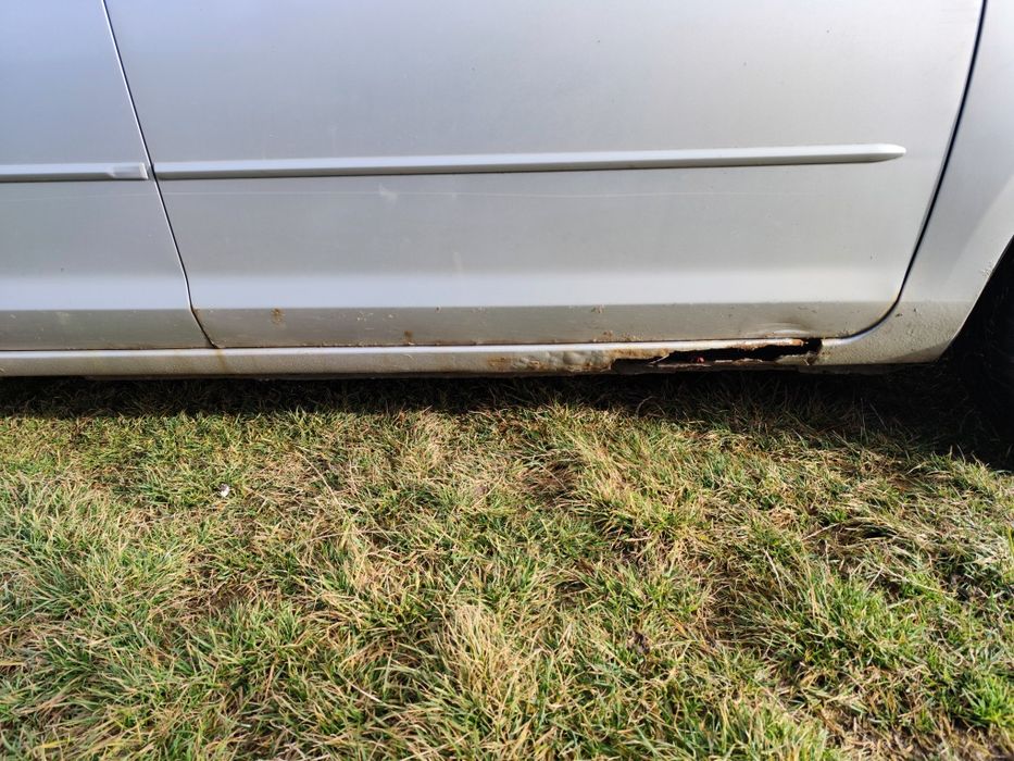 Mazda 3  Sedan  2005