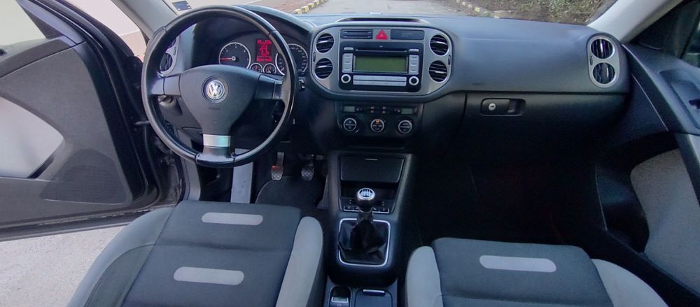 Фолксваген Тигуан 2,0tdi,140 к.с.