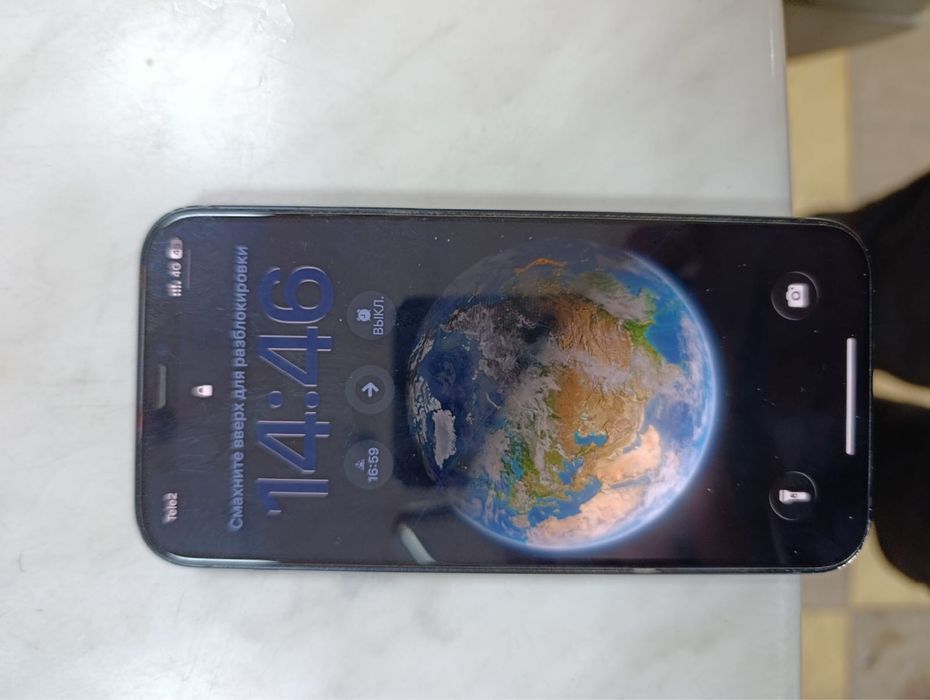 Продам айфон 12