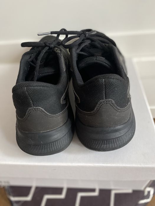 Маратонки Asics-40 и 41 номер