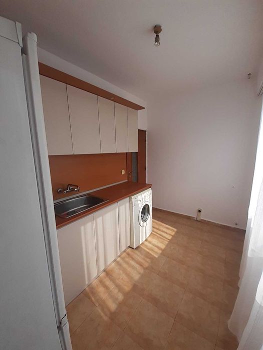 Продава се Двустаен апартамент в Петрич - 65 кв.м за 770 €/кв.м - Снимка #2