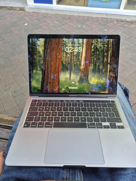 macbook pro 13 m1 - Laptopuri oferte online | OLX.ro