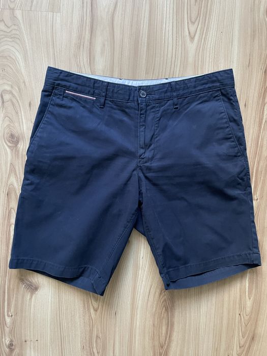 TOMMY HILFIGER / мъжки къс панталон W32