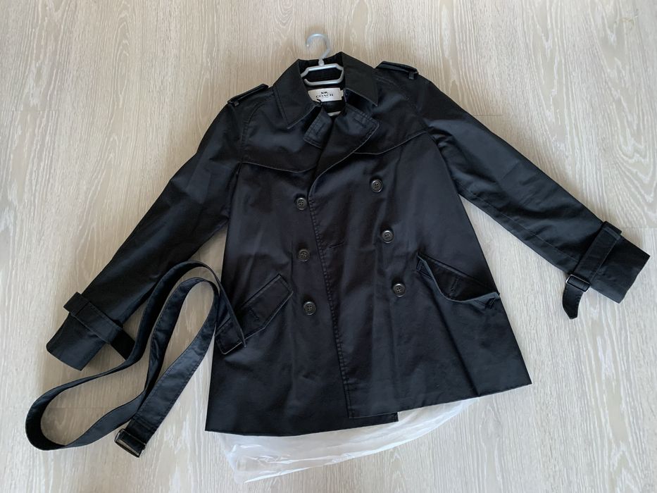 Продаю женский короткий плащ ( тренч)