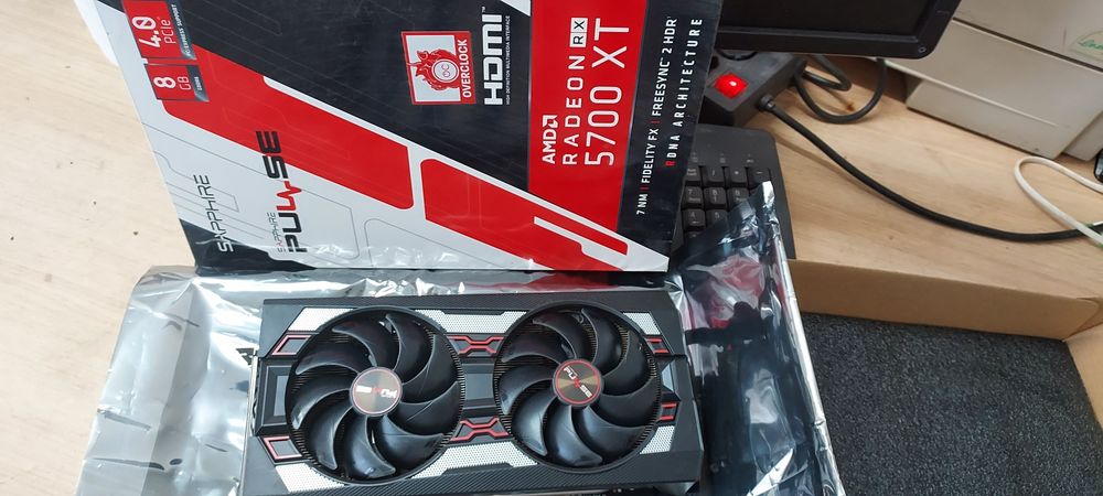 Placa Video Sapphire  RX5700XT