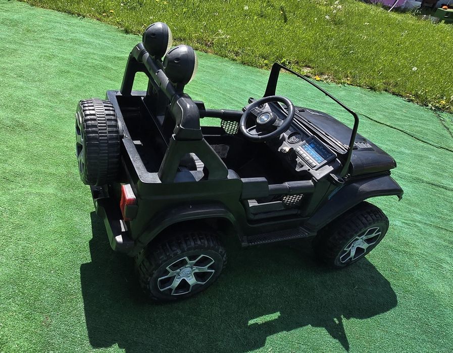 Jeep rubicon electric pentru copii
