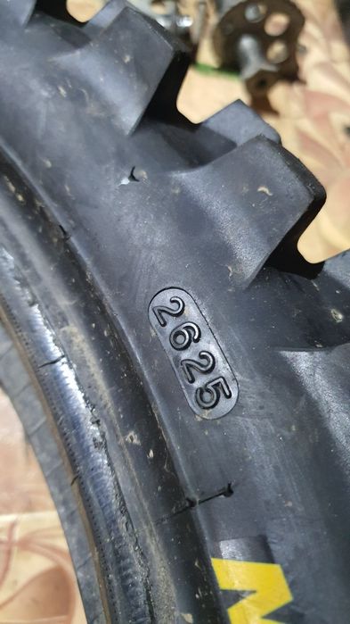 2025 Maxxis (110 90 19)