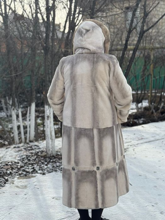 Продам норковую шубу